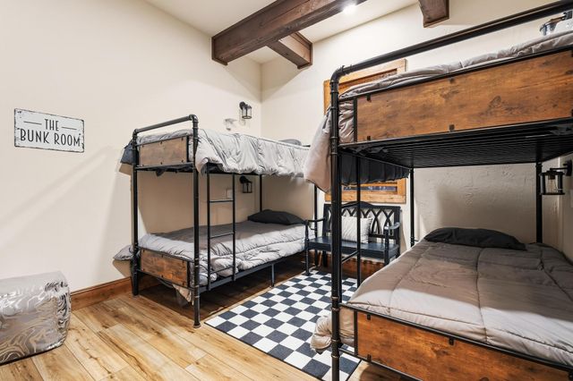 220 Oak Hills Drive, Pottsboro, TX 75076