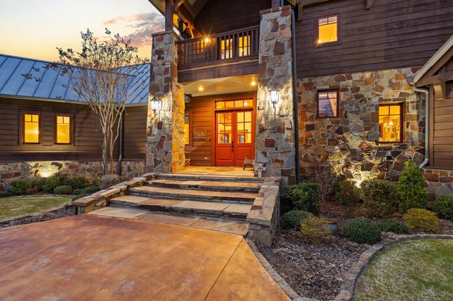 220 Oak Hills Drive, Pottsboro, TX 75076