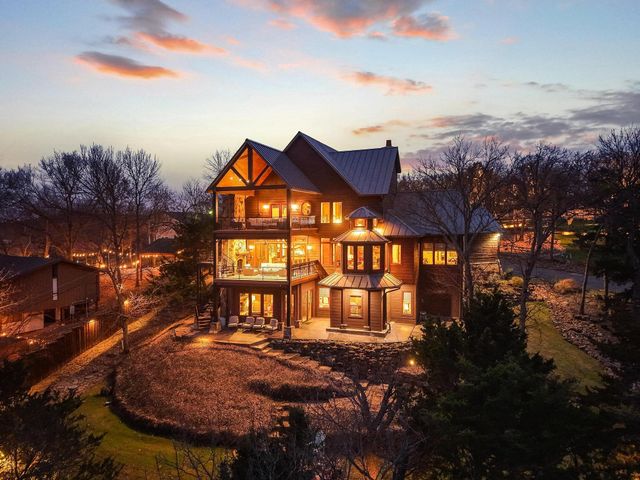 220 Oak Hills Drive, Pottsboro, TX 75076