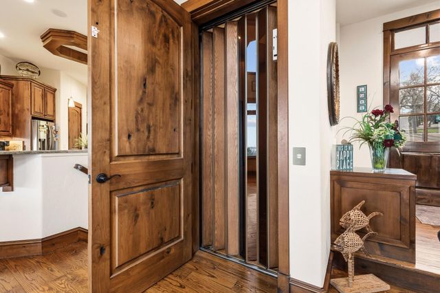 220 Oak Hills Drive, Pottsboro, TX 75076