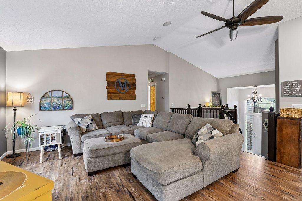 1519 Hidden Trail, Mayer, MN 55360 — photo 4