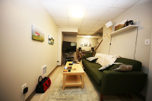 397 Boylston Street B, Brookline, MA 02445