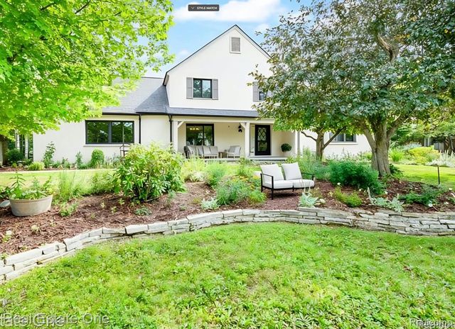 2355 Hillendale Drive, Rochester Hills, MI 48309