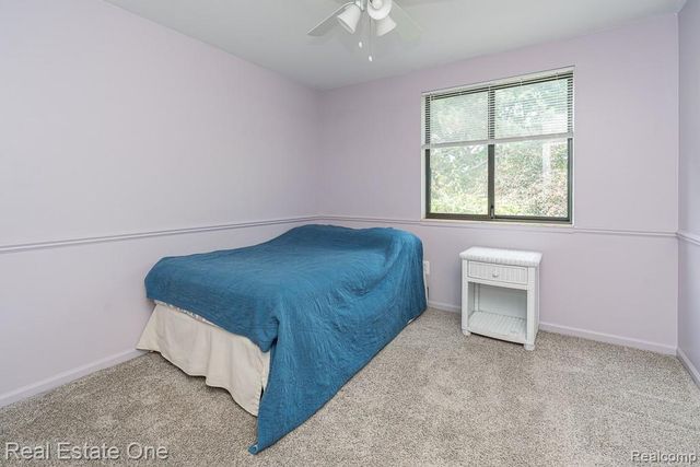 2355 Hillendale Drive, Rochester Hills, MI 48309