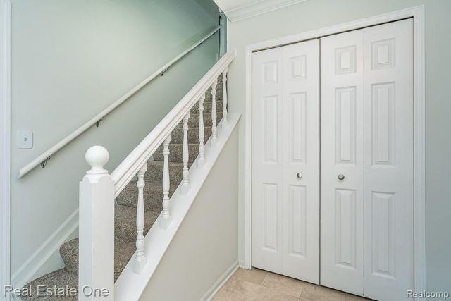 2355 Hillendale Drive, Rochester Hills, MI 48309