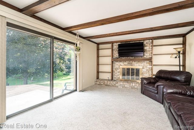 2355 Hillendale Drive, Rochester Hills, MI 48309