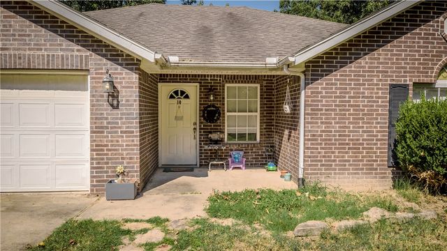 10 Pylle Lane, Bella Vista, AR 72715