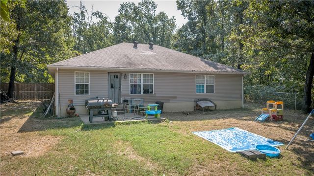 10 Pylle Lane, Bella Vista, AR 72715