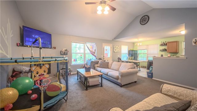 10 Pylle Lane, Bella Vista, AR 72715