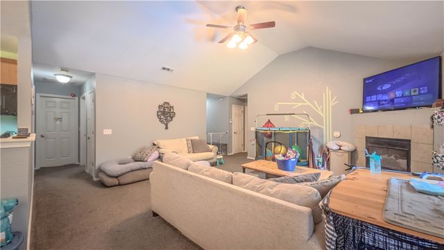 10 Pylle Lane, Bella Vista, AR 72715