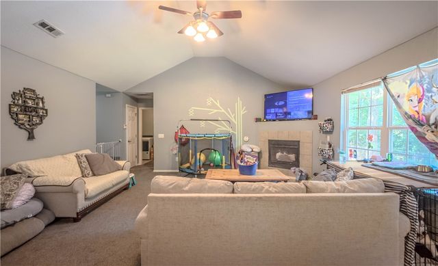 10 Pylle Lane, Bella Vista, AR 72715