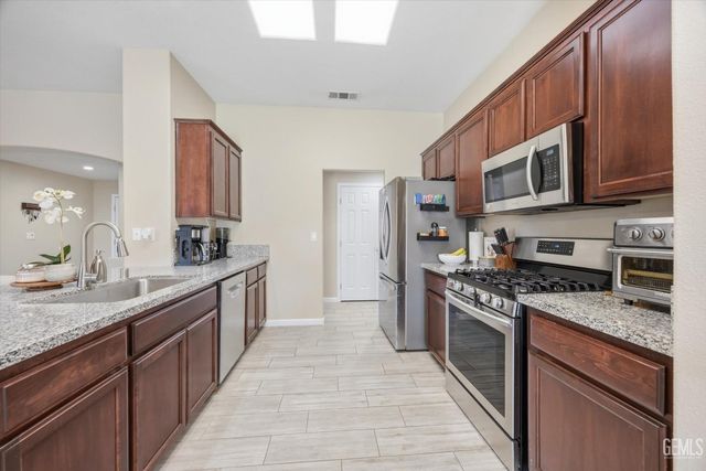 12730 Marradi Avenue, Bakersfield, CA 93312