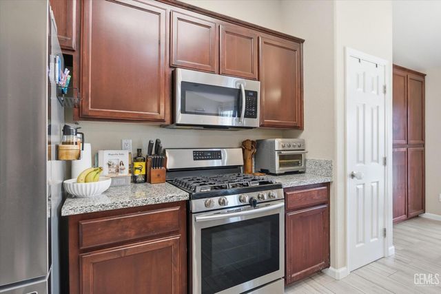 12730 Marradi Avenue, Bakersfield, CA 93312