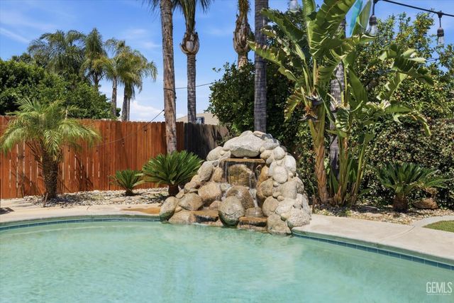 12730 Marradi Avenue, Bakersfield, CA 93312