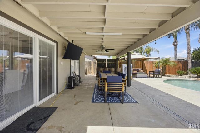 12730 Marradi Avenue, Bakersfield, CA 93312