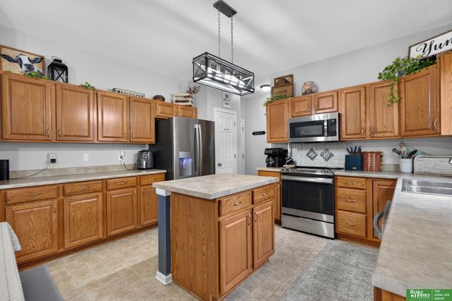 7807 N 152 Avenue, Bennington, NE 68007