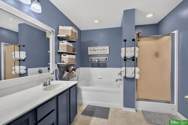 7807 N 152 Avenue, Bennington, NE 68007
