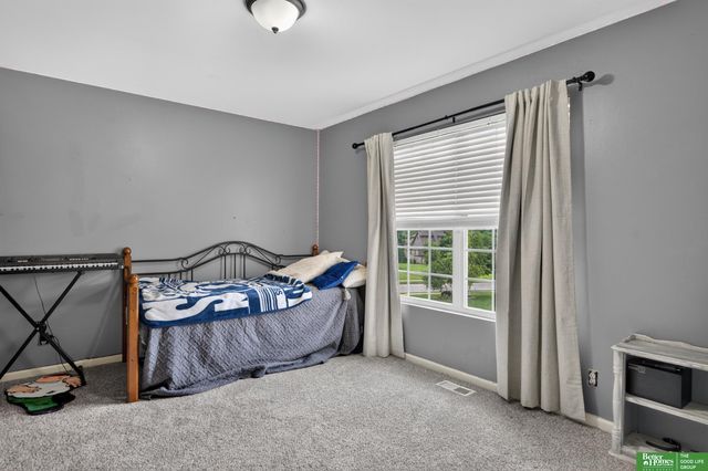 7807 N 152 Avenue, Bennington, NE 68007