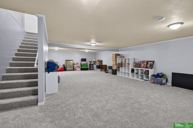 7807 N 152 Avenue, Bennington, NE 68007
