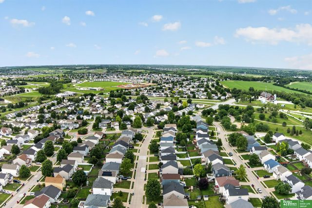 7807 N 152 Avenue, Bennington, NE 68007