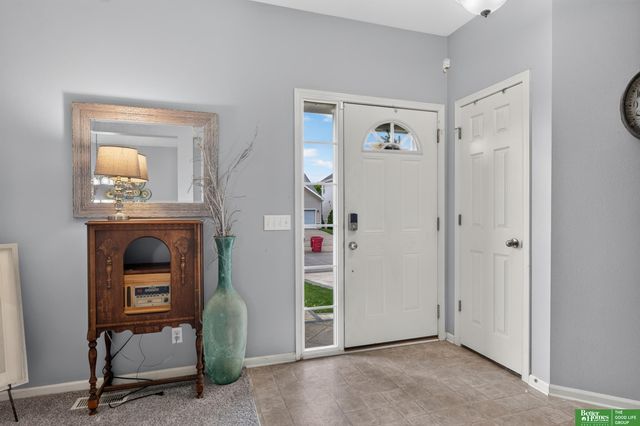 7807 N 152 Avenue, Bennington, NE 68007