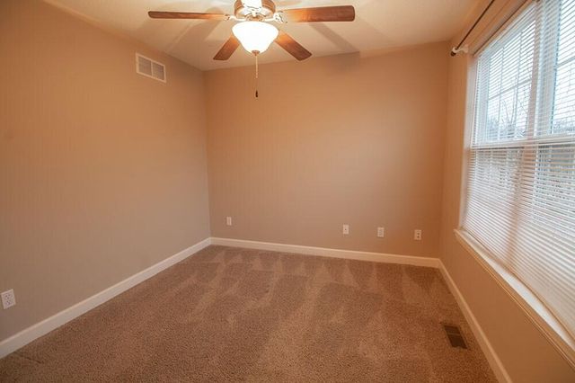 7413 ROSEDOWN DR, Columbia, MO 65203