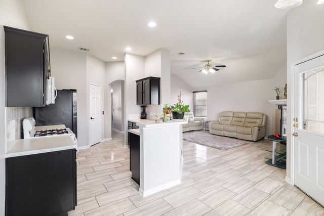 203 Endeavour, Kyle, TX 78640