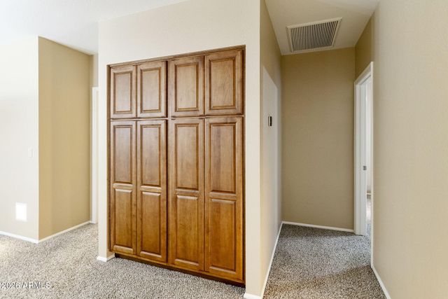 2414 W BARROW Drive, Chandler, AZ 85224