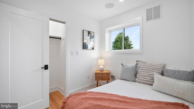 7521 9TH ST NW, Washington, DC 20012