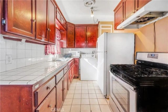 1709 Rialto, Colton, CA 92324