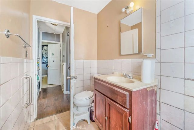 1709 Rialto, Colton, CA 92324