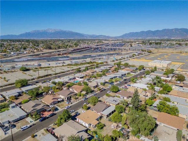 1709 Rialto, Colton, CA 92324