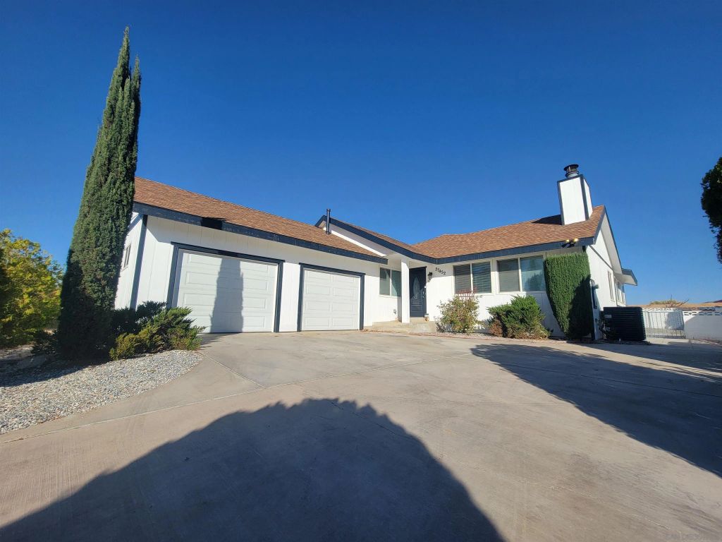 27452 Silver Lakes Pkwy, Helendale, CA 92342