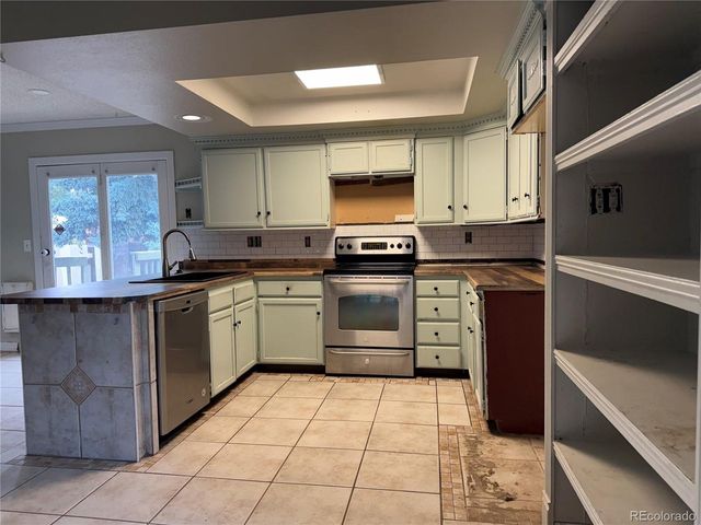 2090 Summerfield Dr, Castle Rock, CO 80104