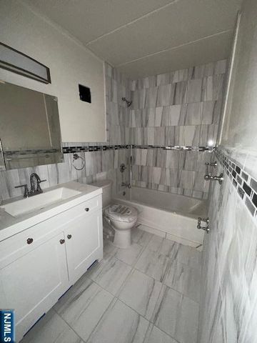 77 Prospect Avenue 6H, Hackensack, NJ 07601