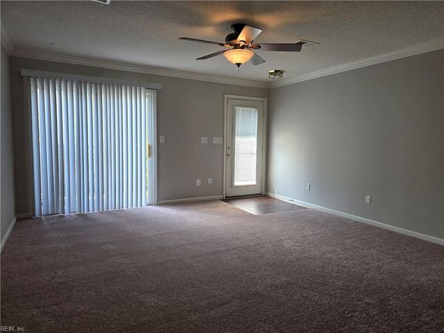 2559 Old Greenbrier RD, Chesapeake, VA 23325