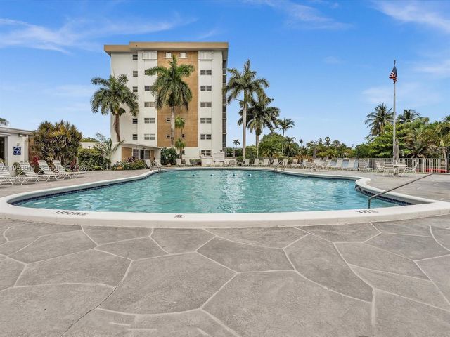 3020 NE 16th Ave 204, Oakland Park, FL 33334