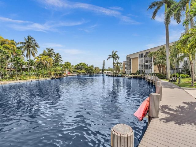 3020 NE 16th Ave 204, Oakland Park, FL 33334