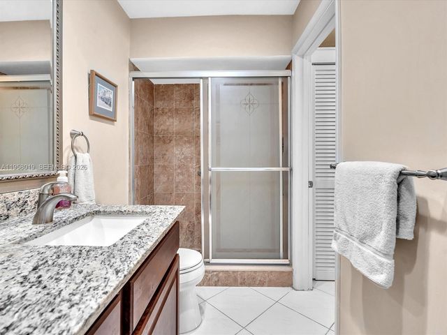 3020 NE 16th Ave 204, Oakland Park, FL 33334