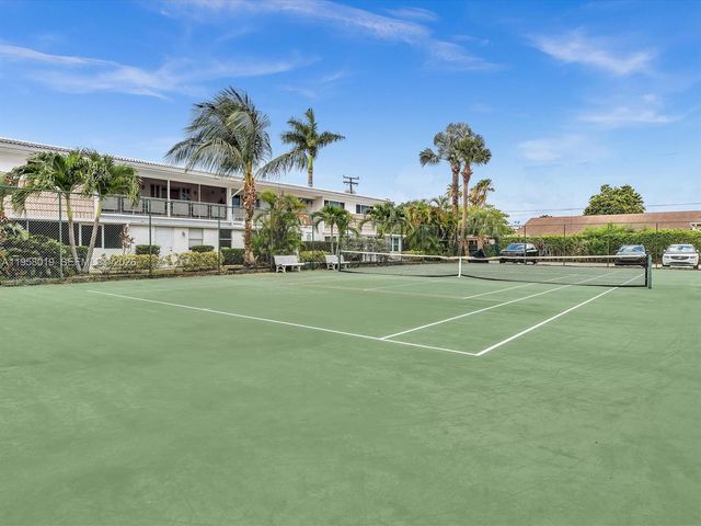 3020 NE 16th Ave 204, Oakland Park, FL 33334