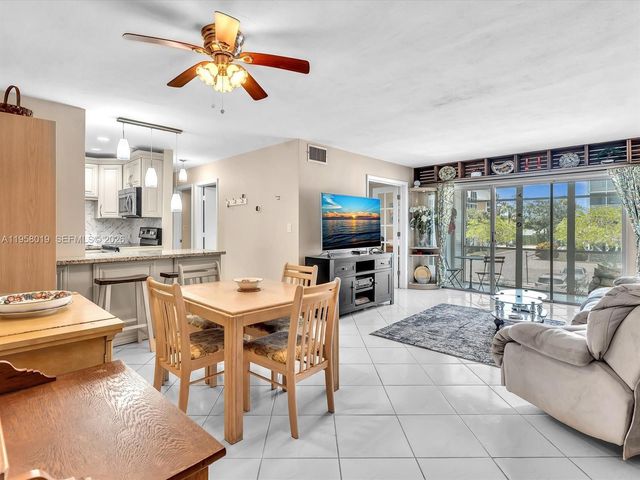 3020 NE 16th Ave 204, Oakland Park, FL 33334