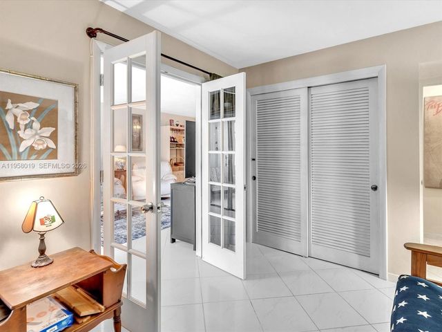 3020 NE 16th Ave 204, Oakland Park, FL 33334