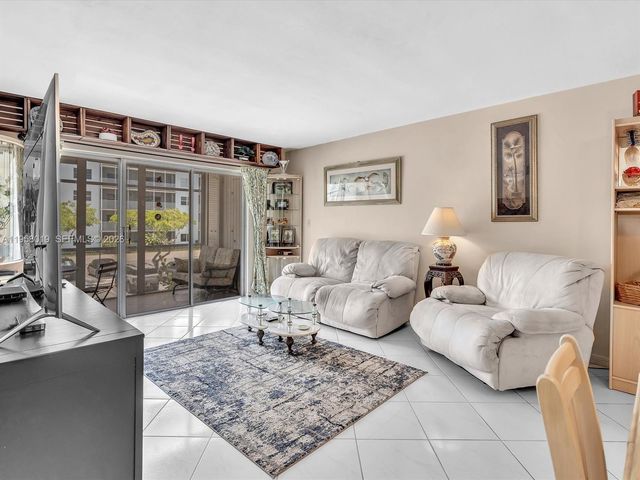 3020 NE 16th Ave 204, Oakland Park, FL 33334