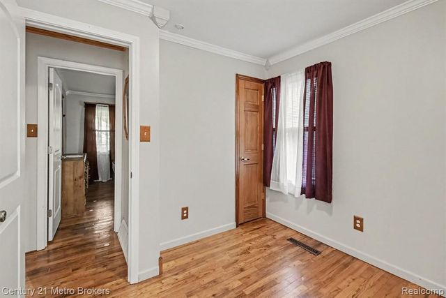 3222 Comer Drive, Flint, MI 48506
