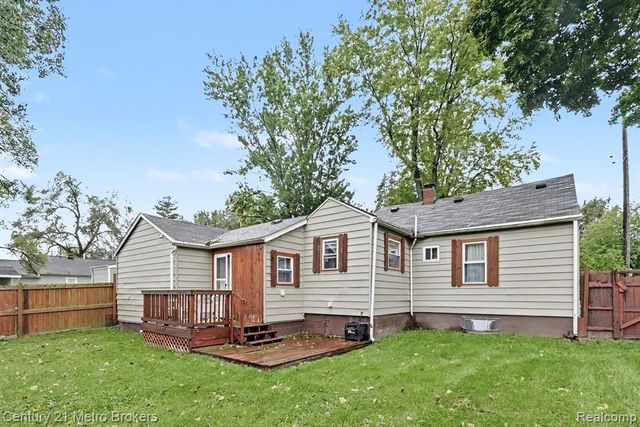 3222 Comer Drive, Flint, MI 48506