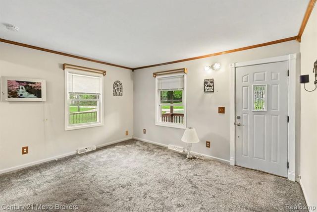 3222 Comer Drive, Flint, MI 48506