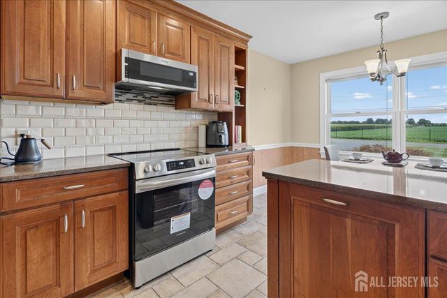 70 John White Road, Plainsboro, NJ 08512