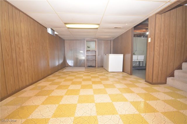 636 Woodstock Road, Akron, OH 44312