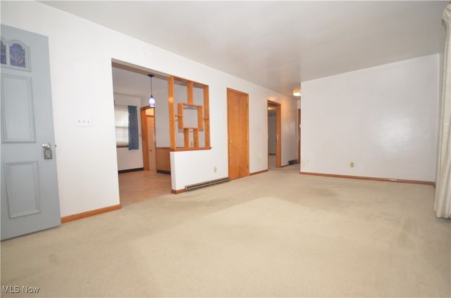 636 Woodstock Road, Akron, OH 44312