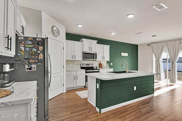 2465 FALLING STAR Lane, Green Cove Springs, FL 32043